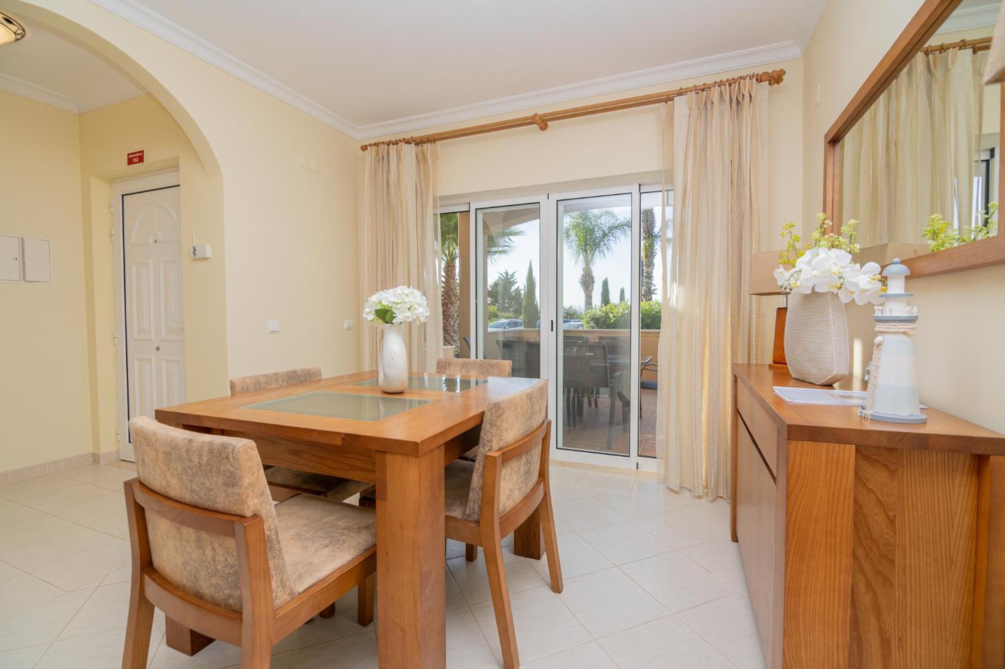 Estômbar Quinta Da Boa Nova - Cheerful And Spacious 2-Bedroom Duplex מראה חיצוני תמונה