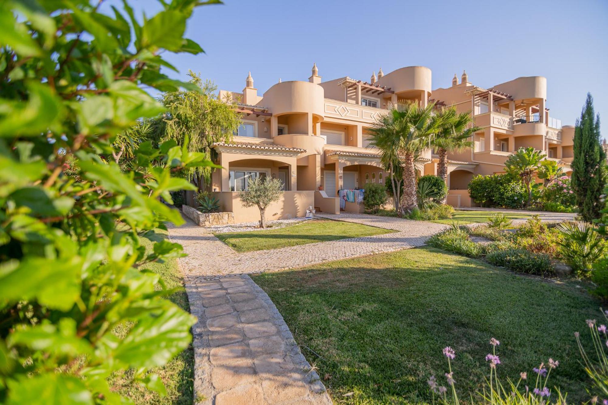 Estômbar Quinta Da Boa Nova - Cheerful And Spacious 2-Bedroom Duplex מראה חיצוני תמונה