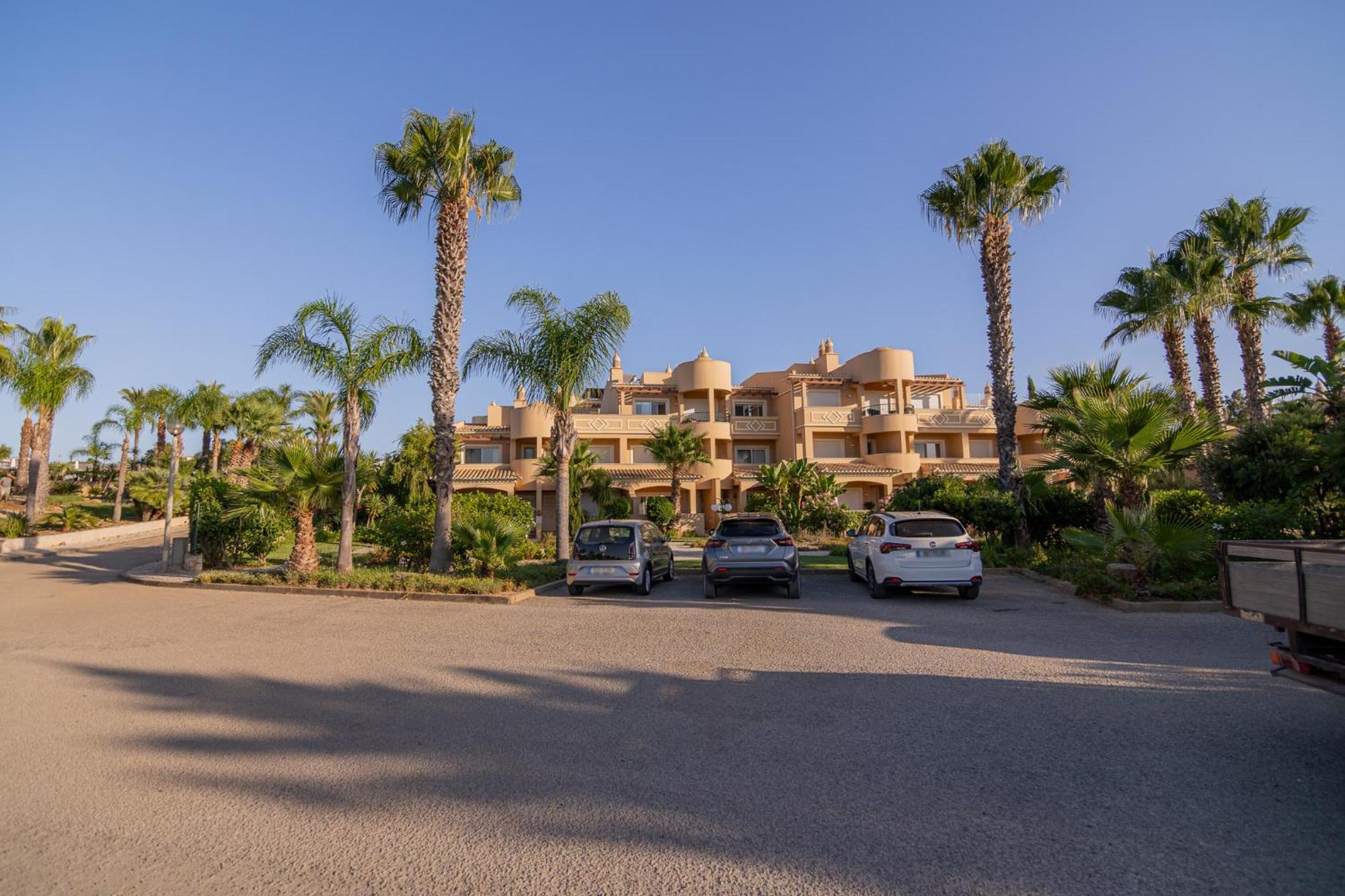 Estômbar Quinta Da Boa Nova - Cheerful And Spacious 2-Bedroom Duplex מראה חיצוני תמונה