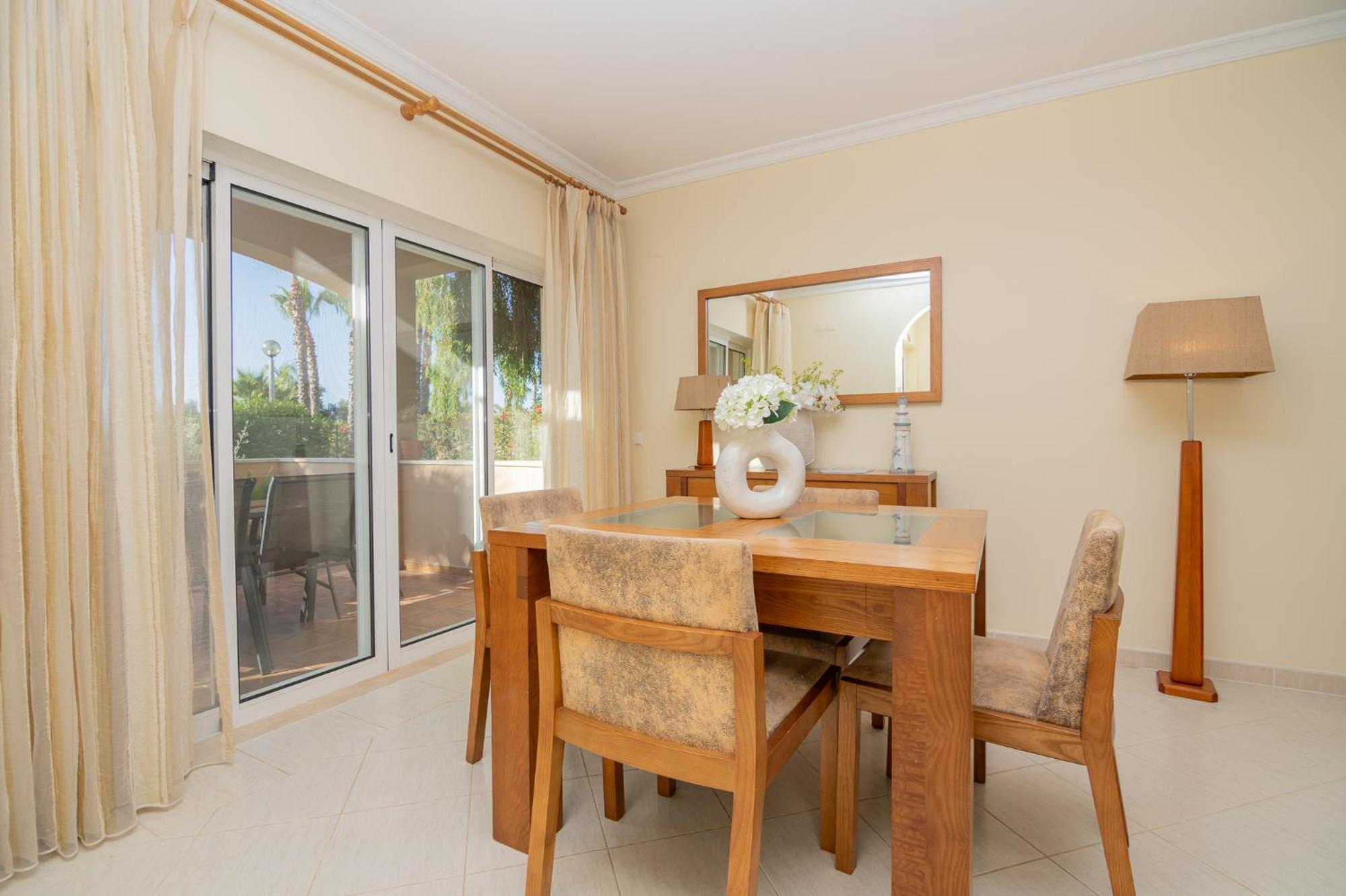 Estômbar Quinta Da Boa Nova - Cheerful And Spacious 2-Bedroom Duplex מראה חיצוני תמונה