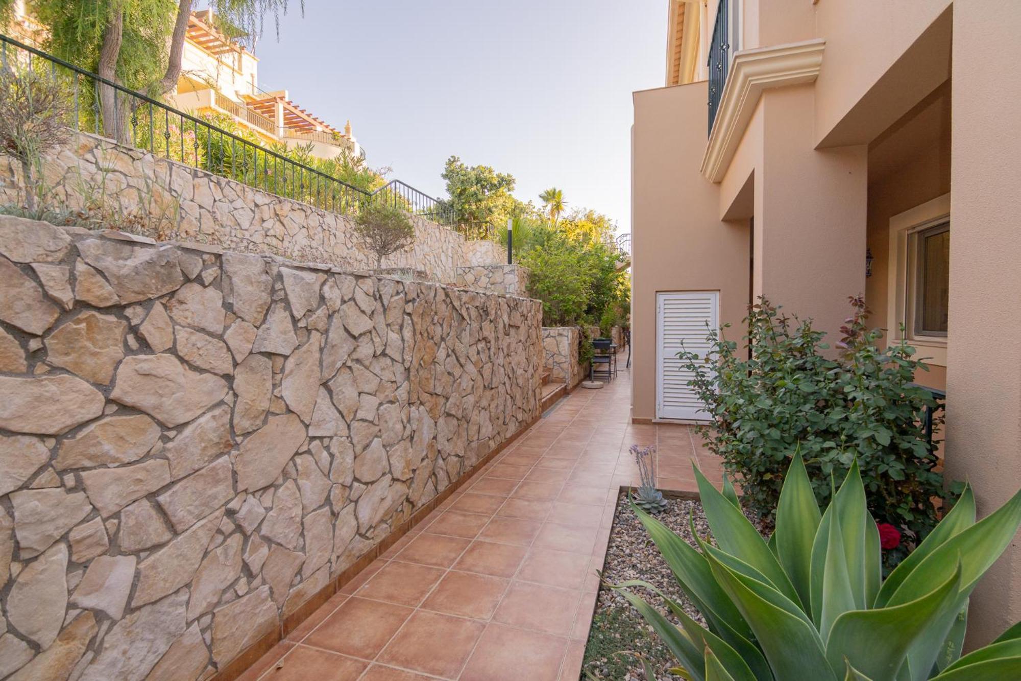 Estômbar Quinta Da Boa Nova - Cheerful And Spacious 2-Bedroom Duplex מראה חיצוני תמונה