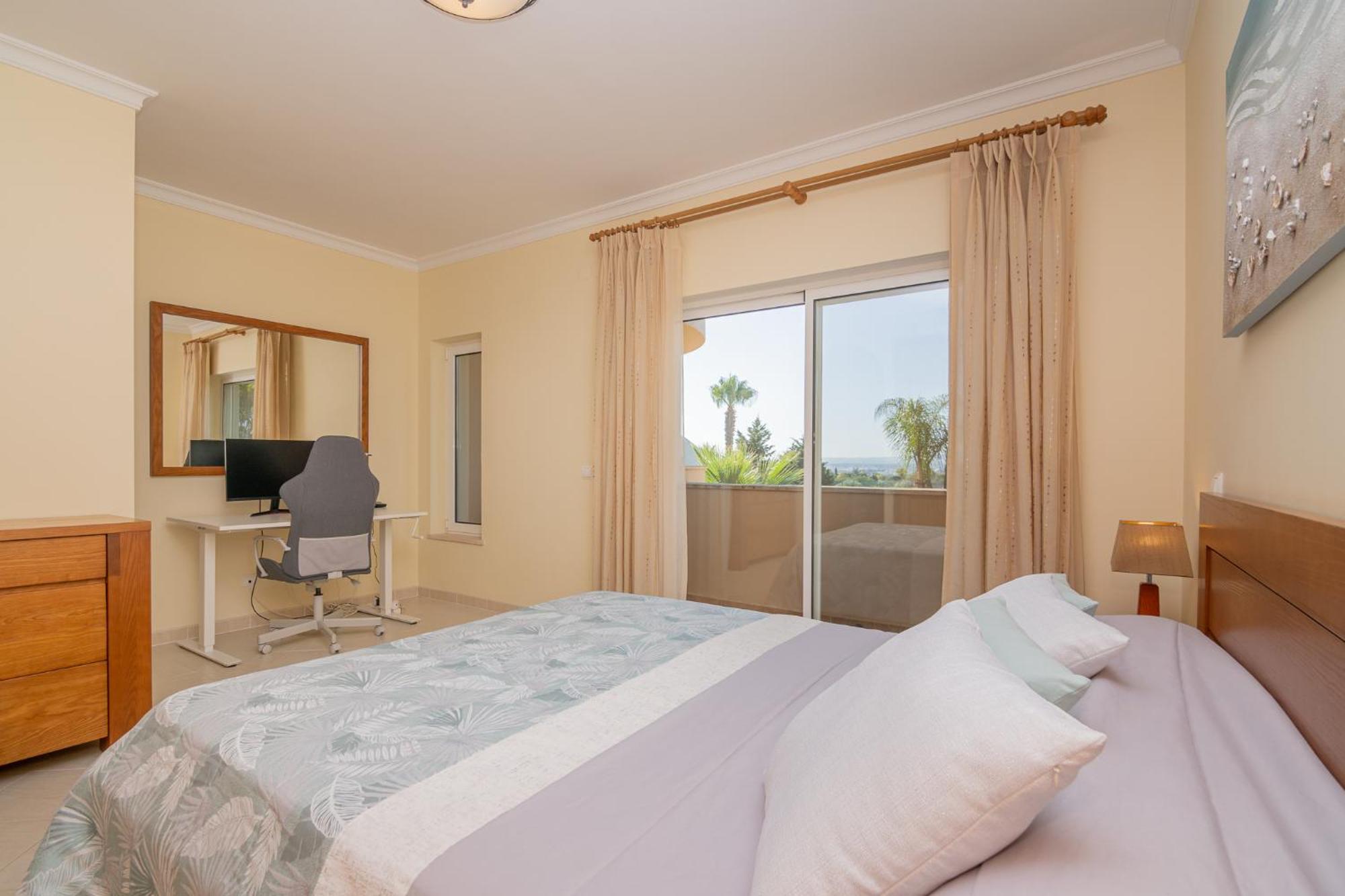 Estômbar Quinta Da Boa Nova - Cheerful And Spacious 2-Bedroom Duplex מראה חיצוני תמונה