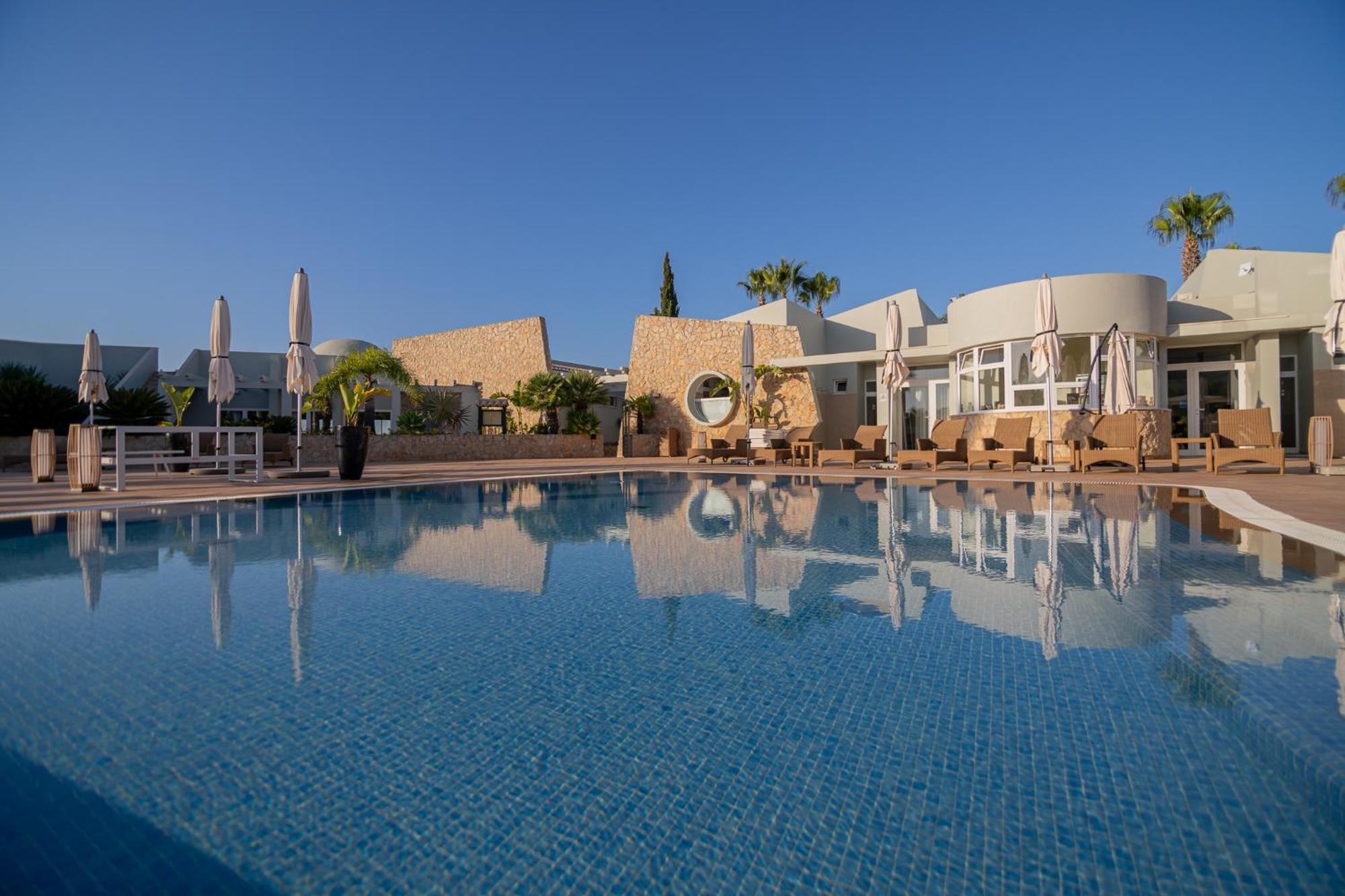 Estômbar Quinta Da Boa Nova - Cheerful And Spacious 2-Bedroom Duplex מראה חיצוני תמונה