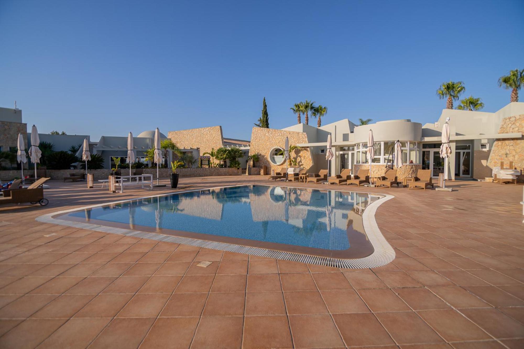 Estômbar Quinta Da Boa Nova - Cheerful And Spacious 2-Bedroom Duplex מראה חיצוני תמונה