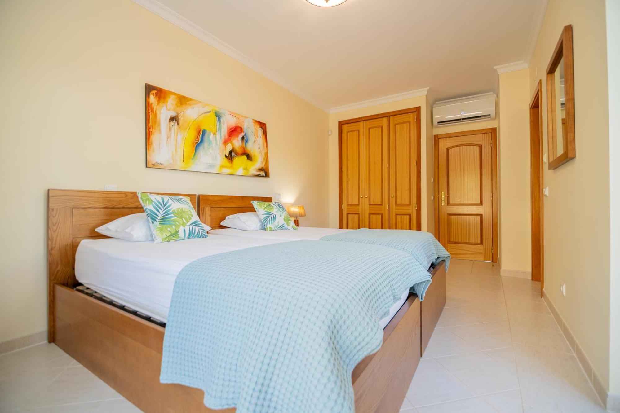 Estômbar Quinta Da Boa Nova - Cheerful And Spacious 2-Bedroom Duplex מראה חיצוני תמונה